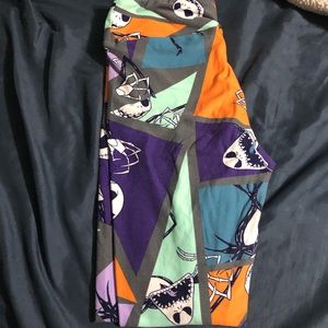 Lularoe nightmare before Christmas leggings